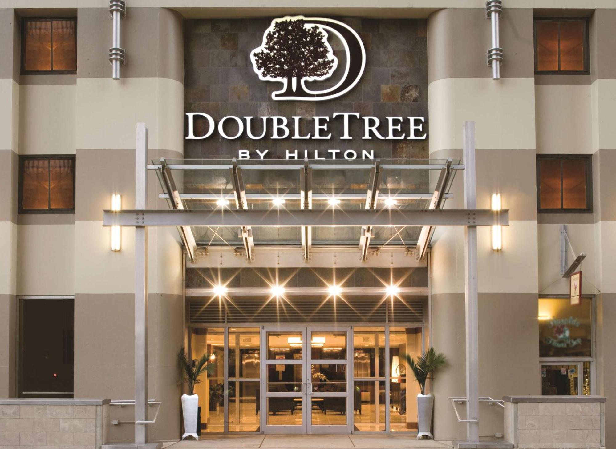 Doubletree By Hilton Hotel & Suites Pittsburgh Downtown Exterior photo
